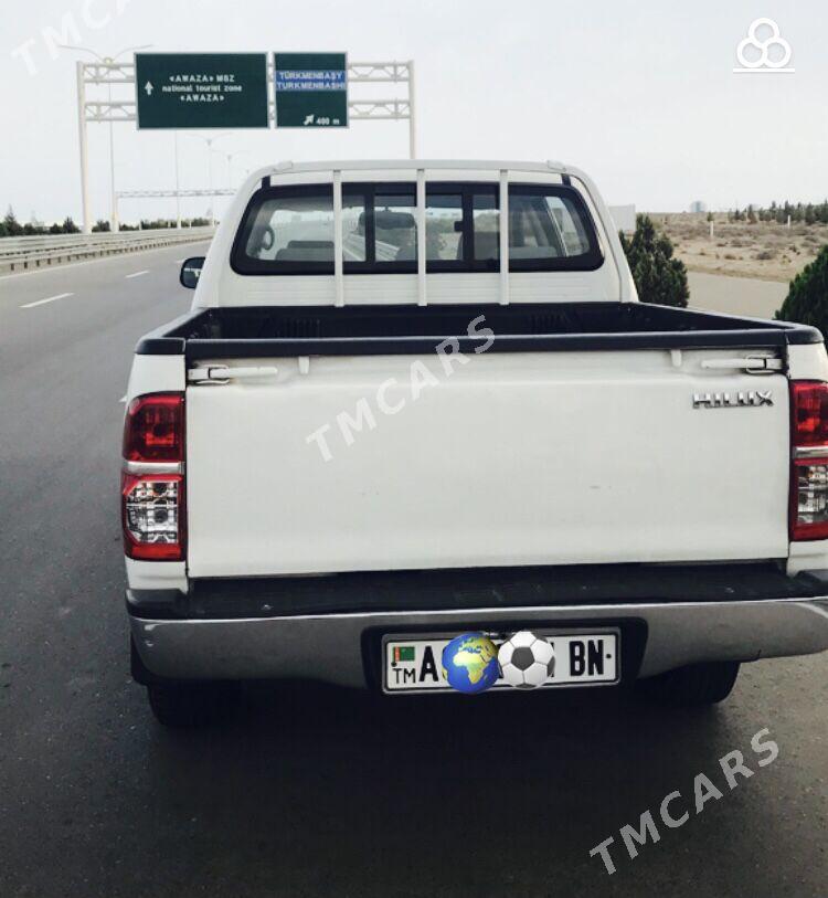 Toyota Hilux 2007 - 220 000 TMT - Балканабат - img 4