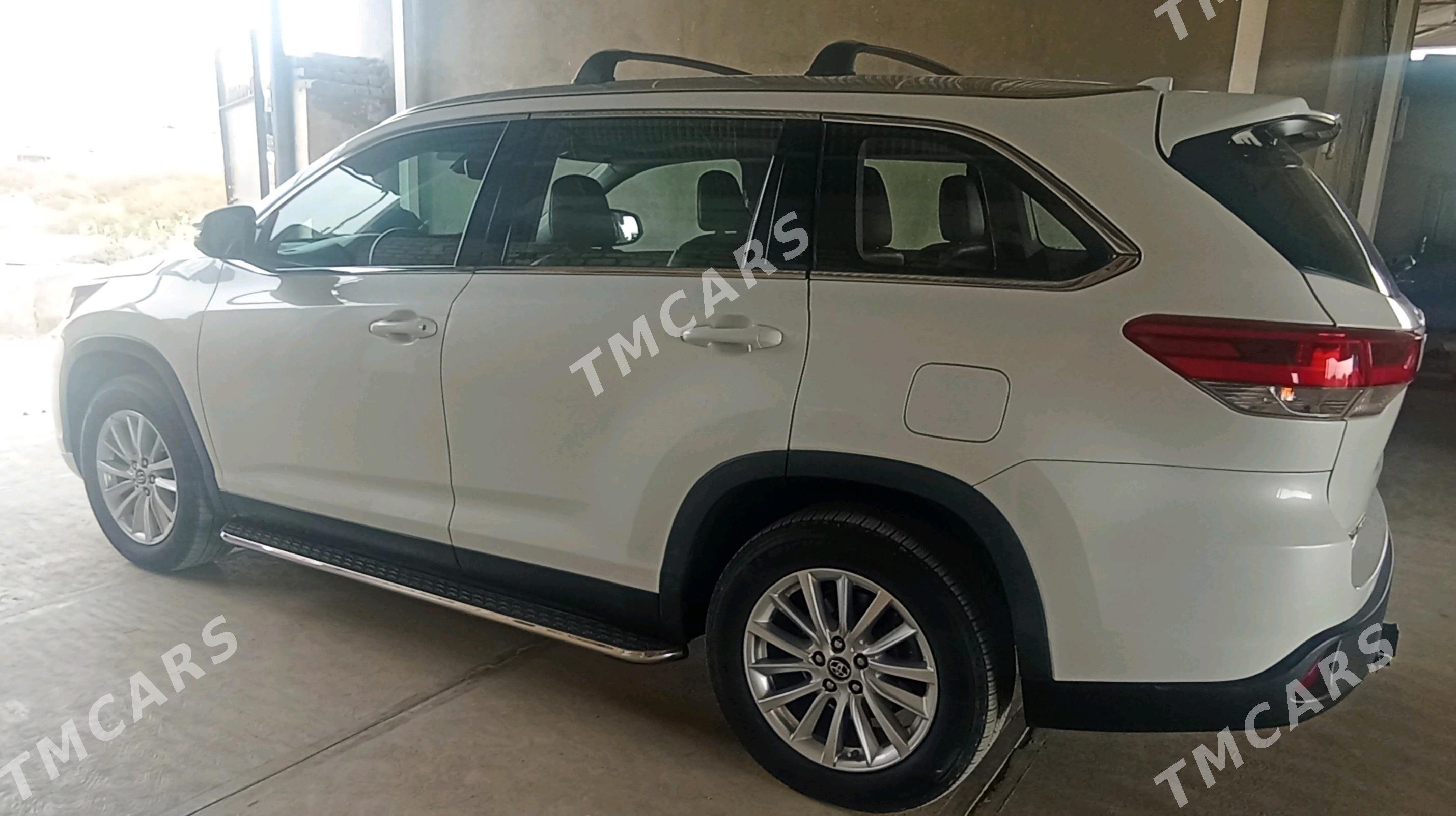 Toyota Highlander 2019 - 460 000 TMT - Байрамали - img 3