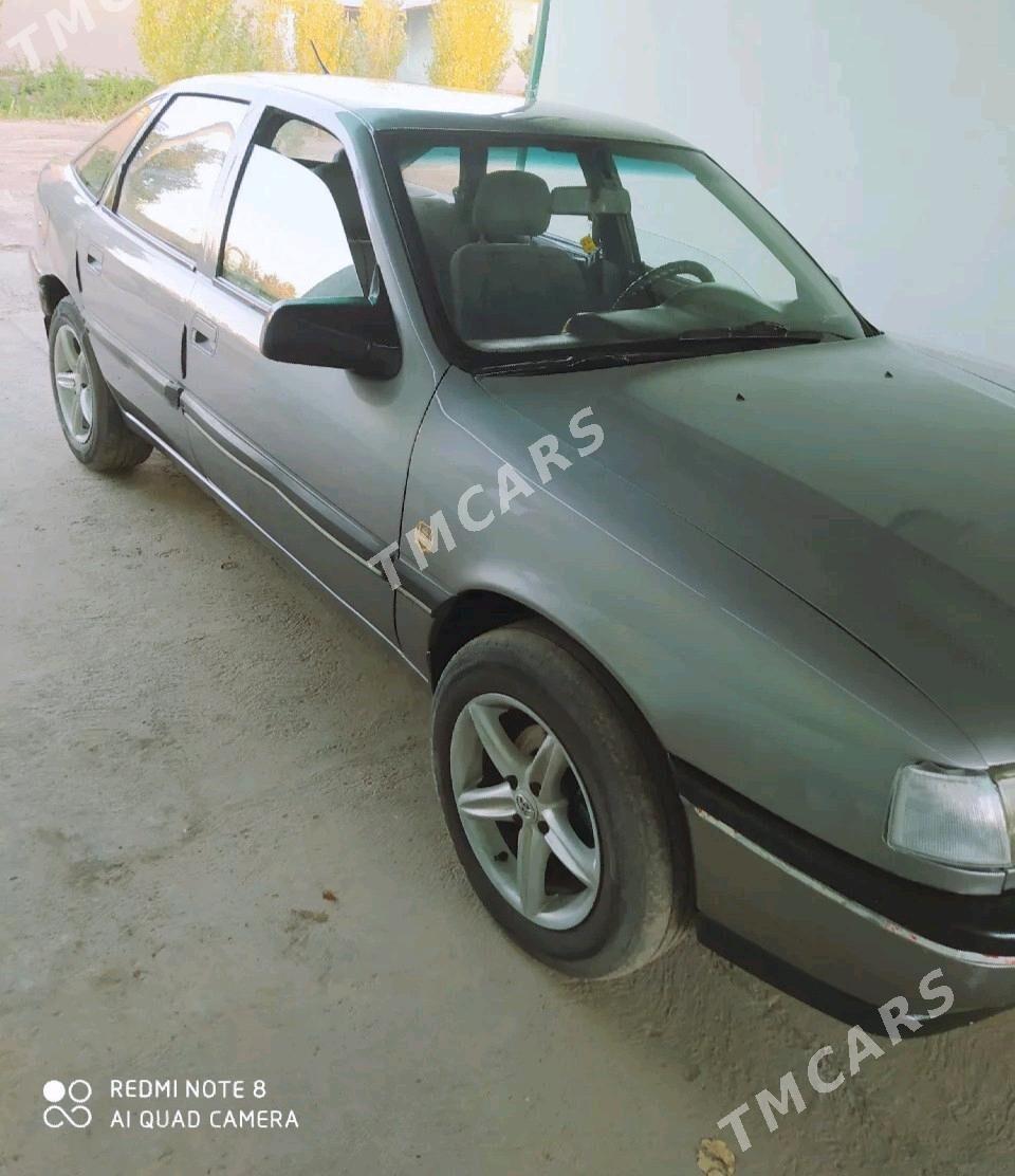 Opel Vectra 1990 - 25 000 TMT - Gubadag - img 4