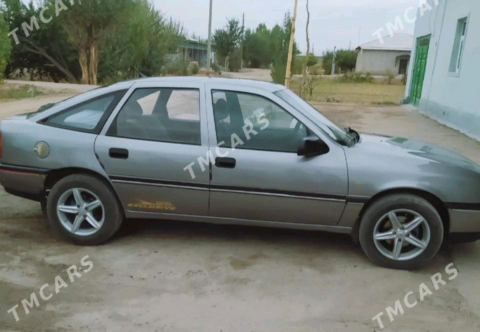 Opel Vectra 1990 - 25 000 TMT - Gubadag - img 6