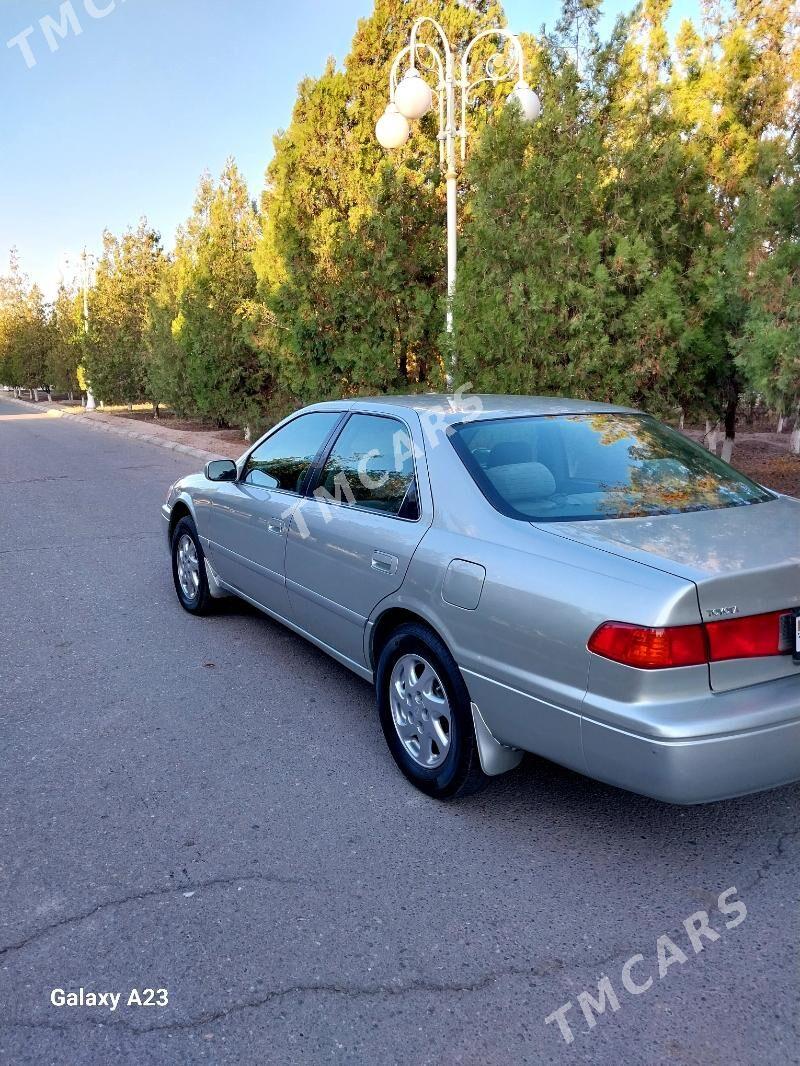 Toyota Camry 2001 - 160 000 TMT - Дашогуз - img 2