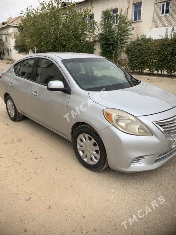 Nissan Versa 2013 - 64 000 TMT - Balkanabat - img 6