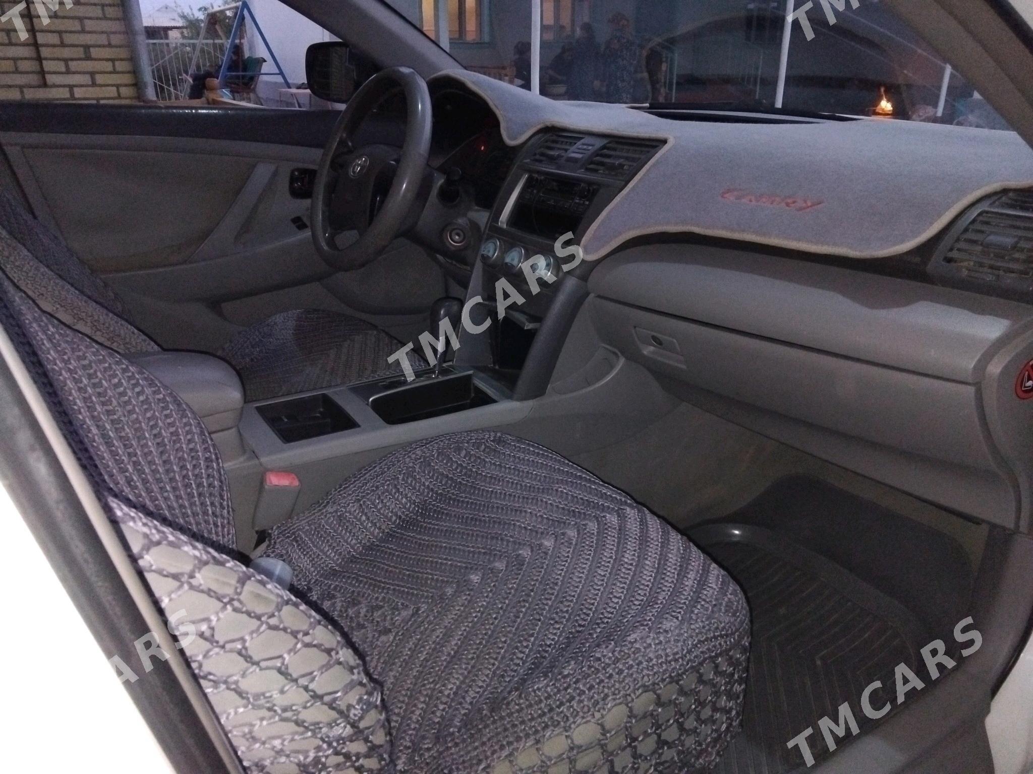 Toyota Camry 2010 - 120 000 TMT - Мары - img 2