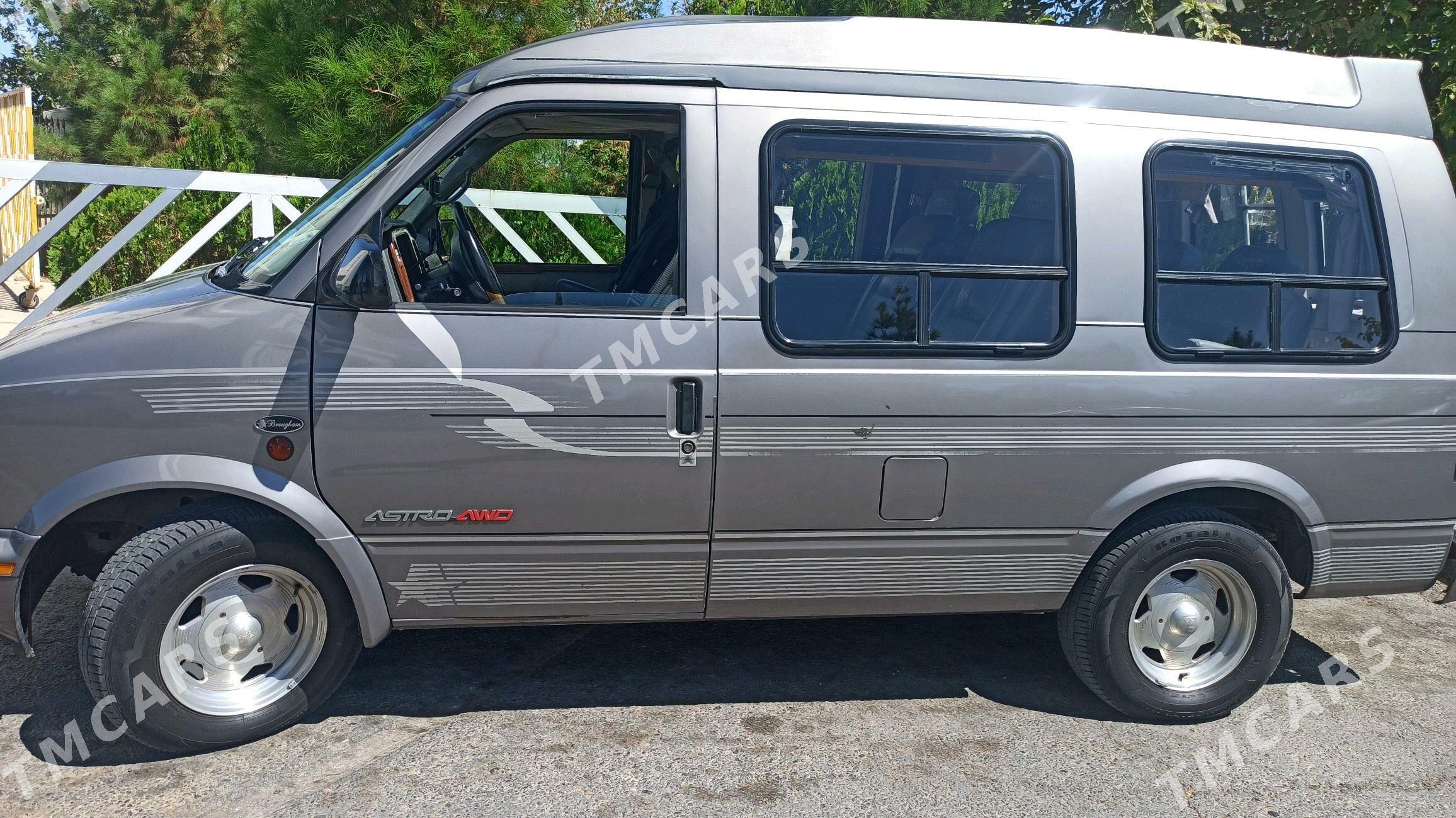 Chevrolet Astro 1995 - 80 000 TMT - Дянев - img 4