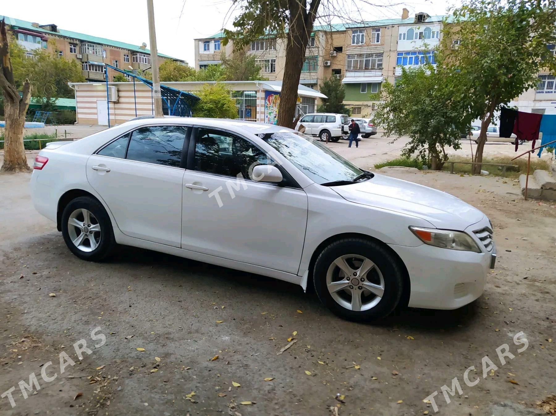 Toyota Camry 2011 - 120 000 TMT - Чарджоу - img 2