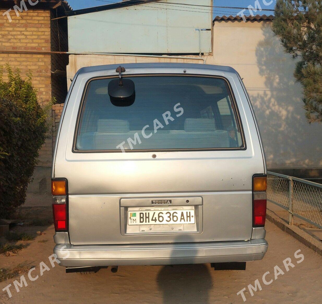 Toyota Hiace 1990 - 52 000 TMT - Tejen - img 4