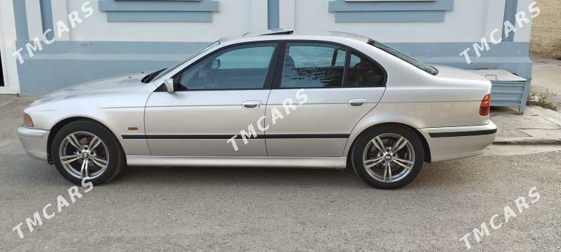 BMW E39 1999 - 100 000 TMT - Ашхабад - img 3