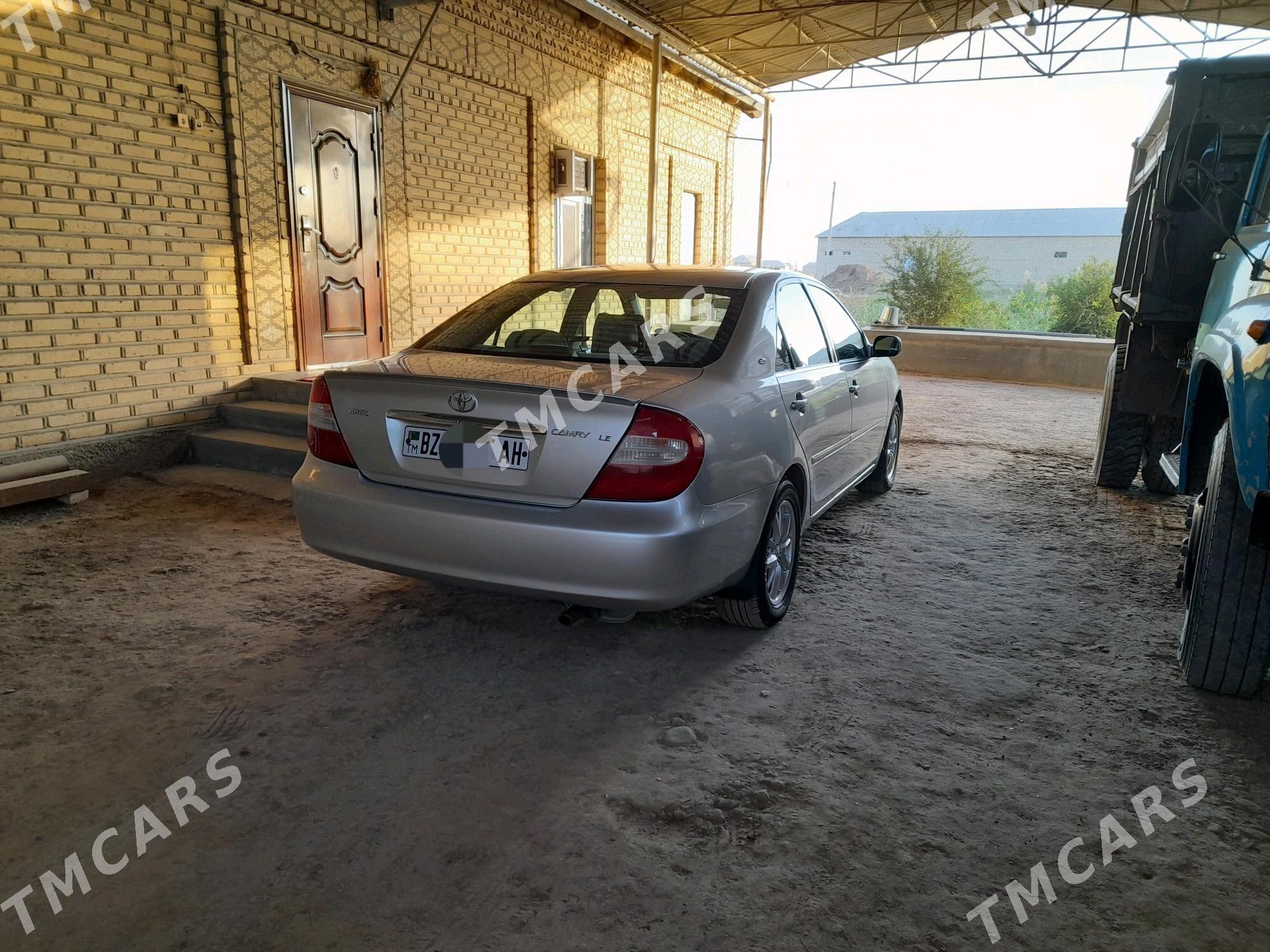 Toyota Camry 2004 - 135 000 TMT - Теджен - img 3