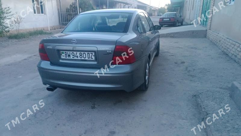 Opel Vectra 2001 - 66 000 TMT - Дашогуз - img 4