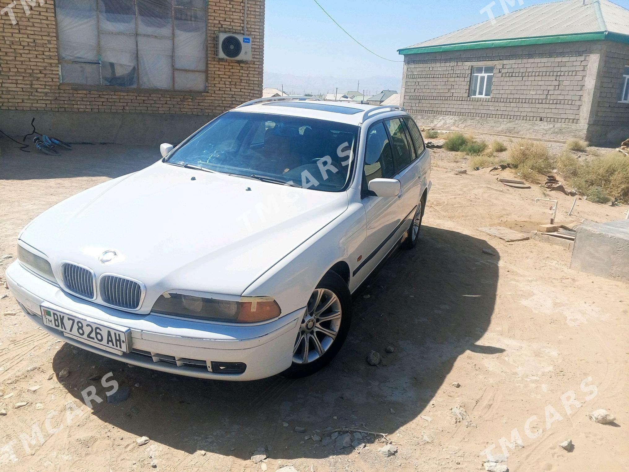 BMW E39 1998 - 65 000 TMT - Ak bugdaý etraby - img 6