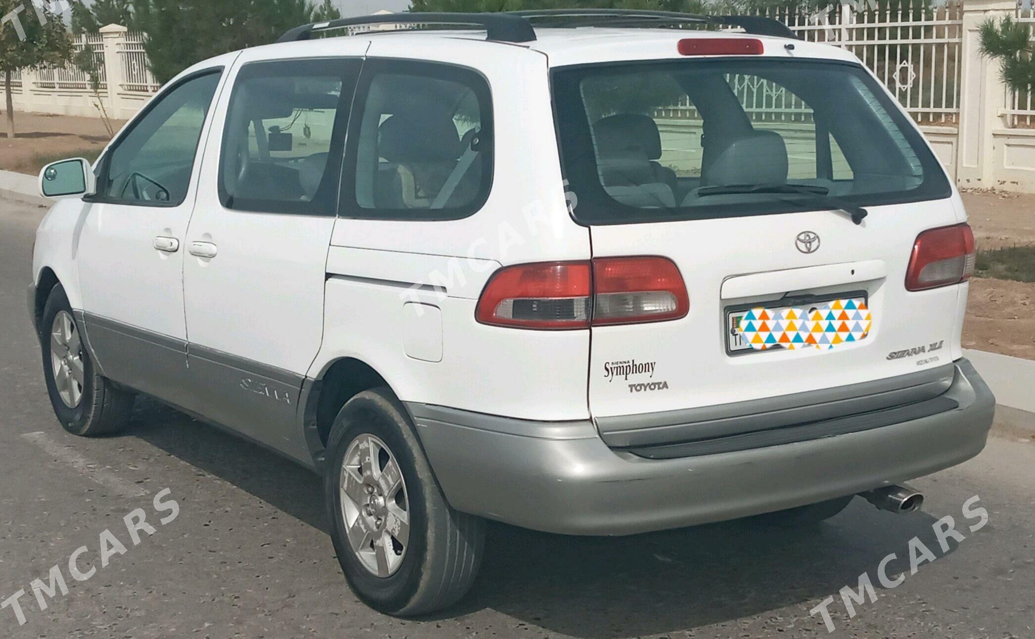 Toyota Sienna 2002 - 130 000 TMT - Türkmenabat - img 2