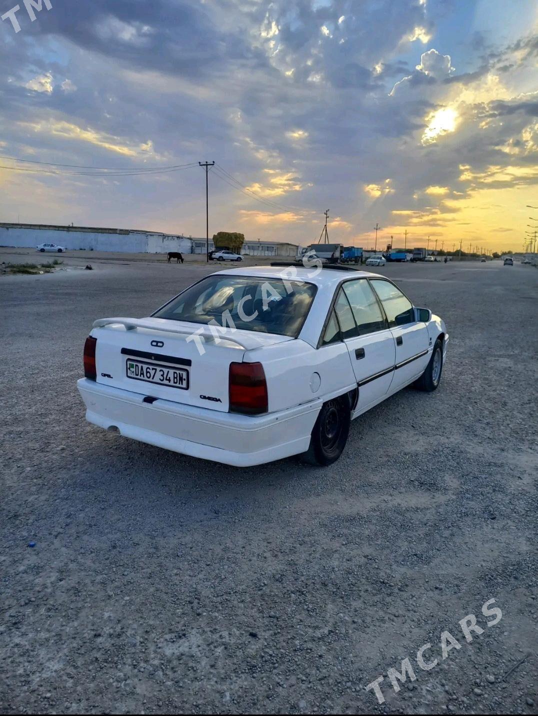 Opel Omega 1992 - 14 000 TMT - Балканабат - img 4