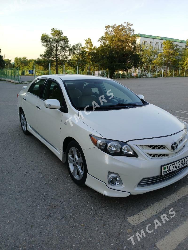 Toyota Corolla 2011 - 146 000 TMT - Кëши - img 2