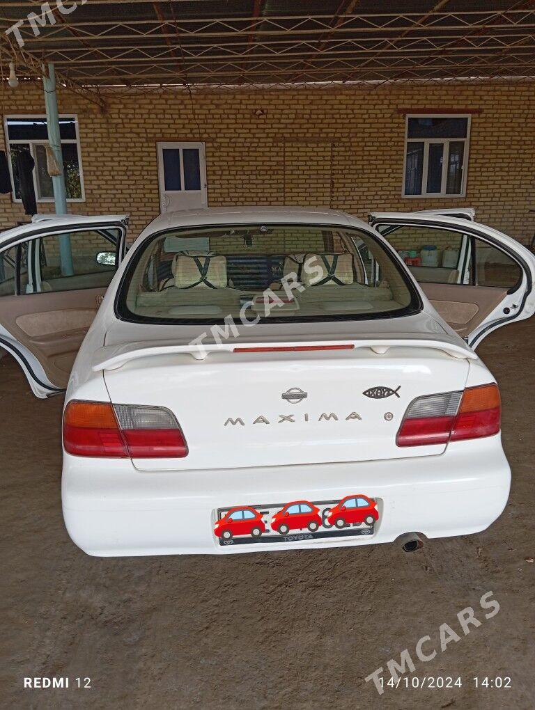 Nissan Maxima 1996 - 60 000 TMT - Саят - img 2