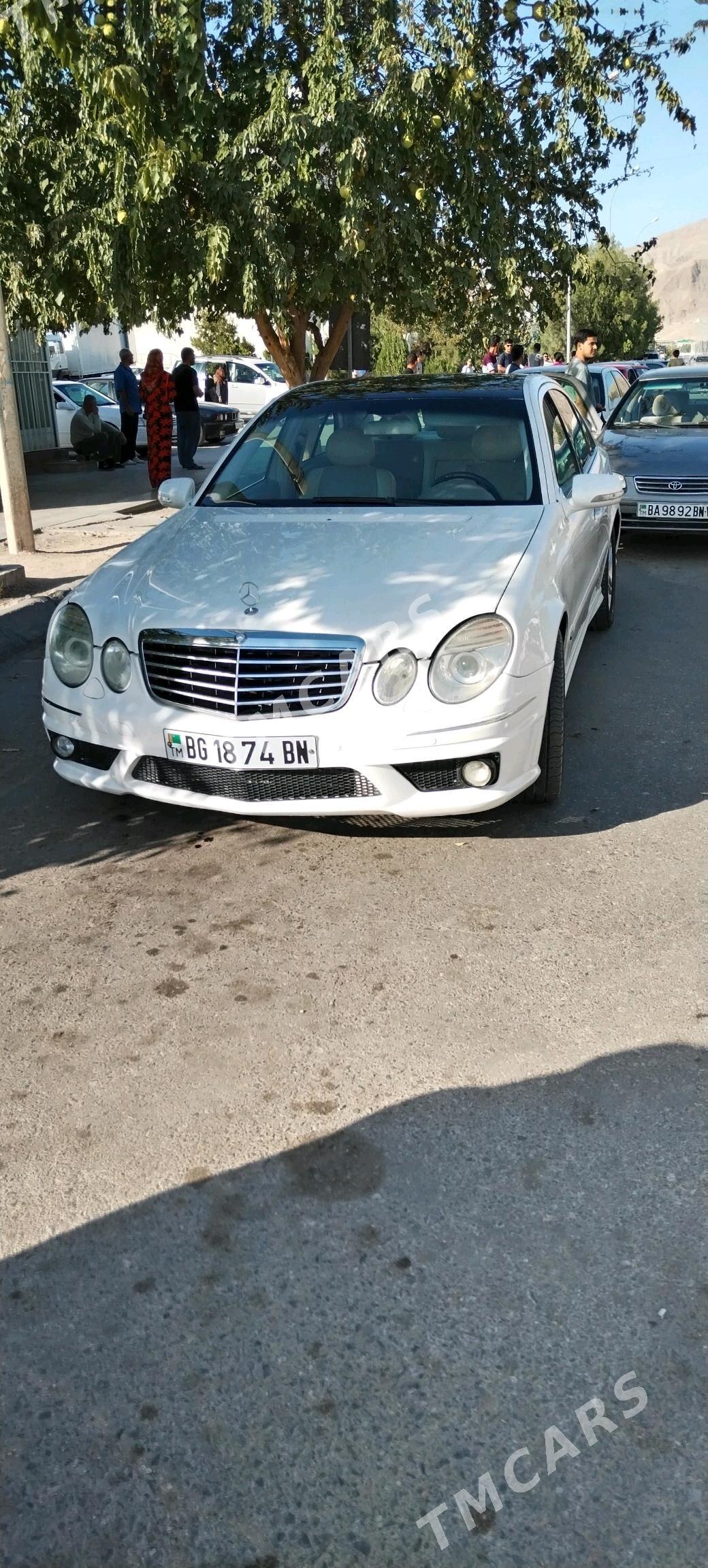 Mercedes-Benz E-Class 2003 - 110 000 TMT - Балканабат - img 4