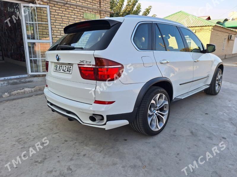 BMW X5 2011 - 335 000 TMT - Hitrowka - img 3