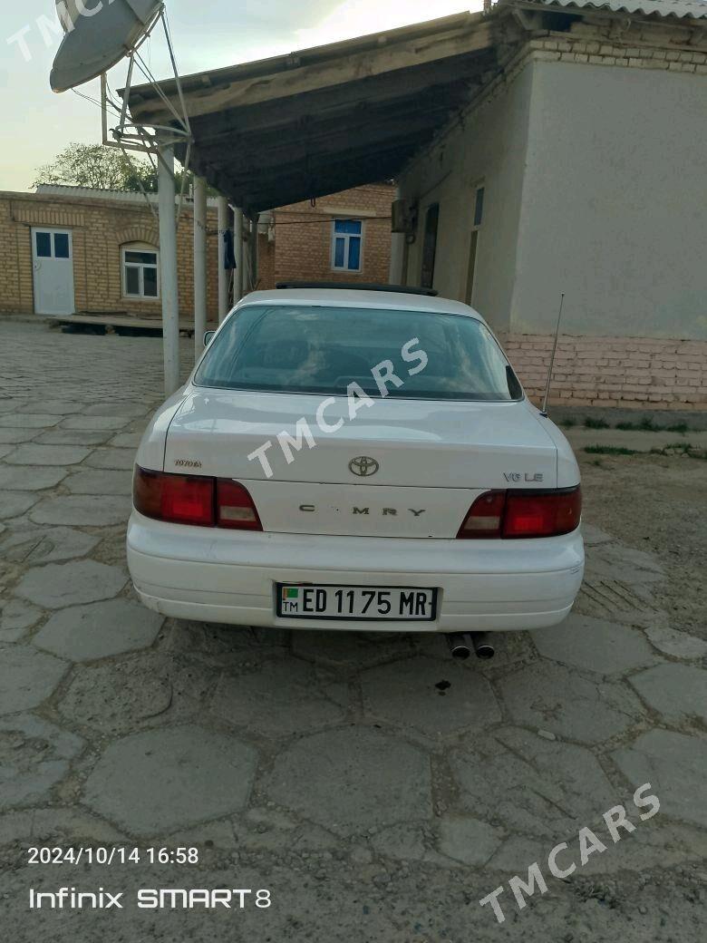 Toyota Camry 1994 - 75 000 TMT - Векильбазар - img 7