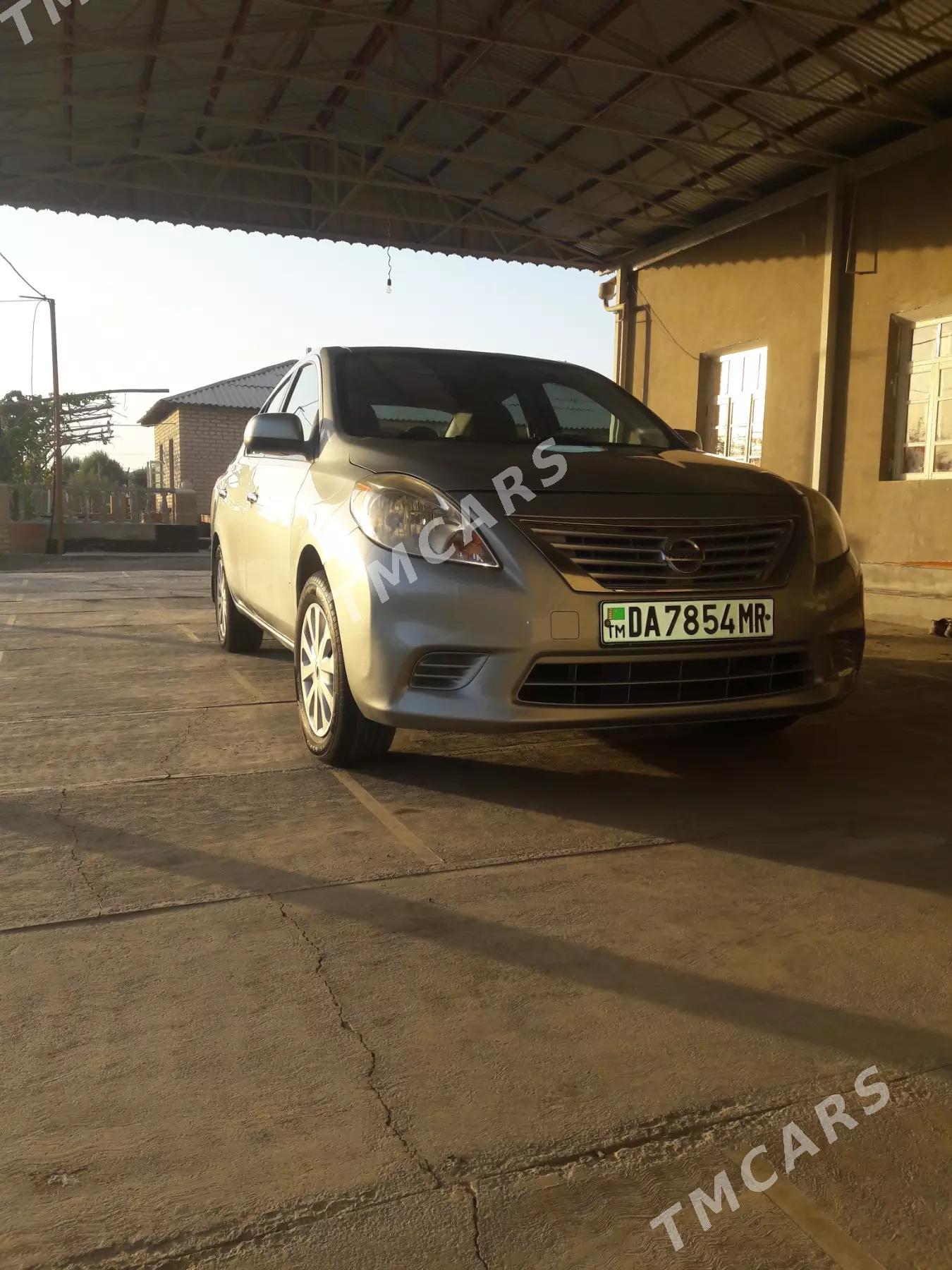 Nissan Versa 2012 - 85 000 TMT - Туркменгала - img 4