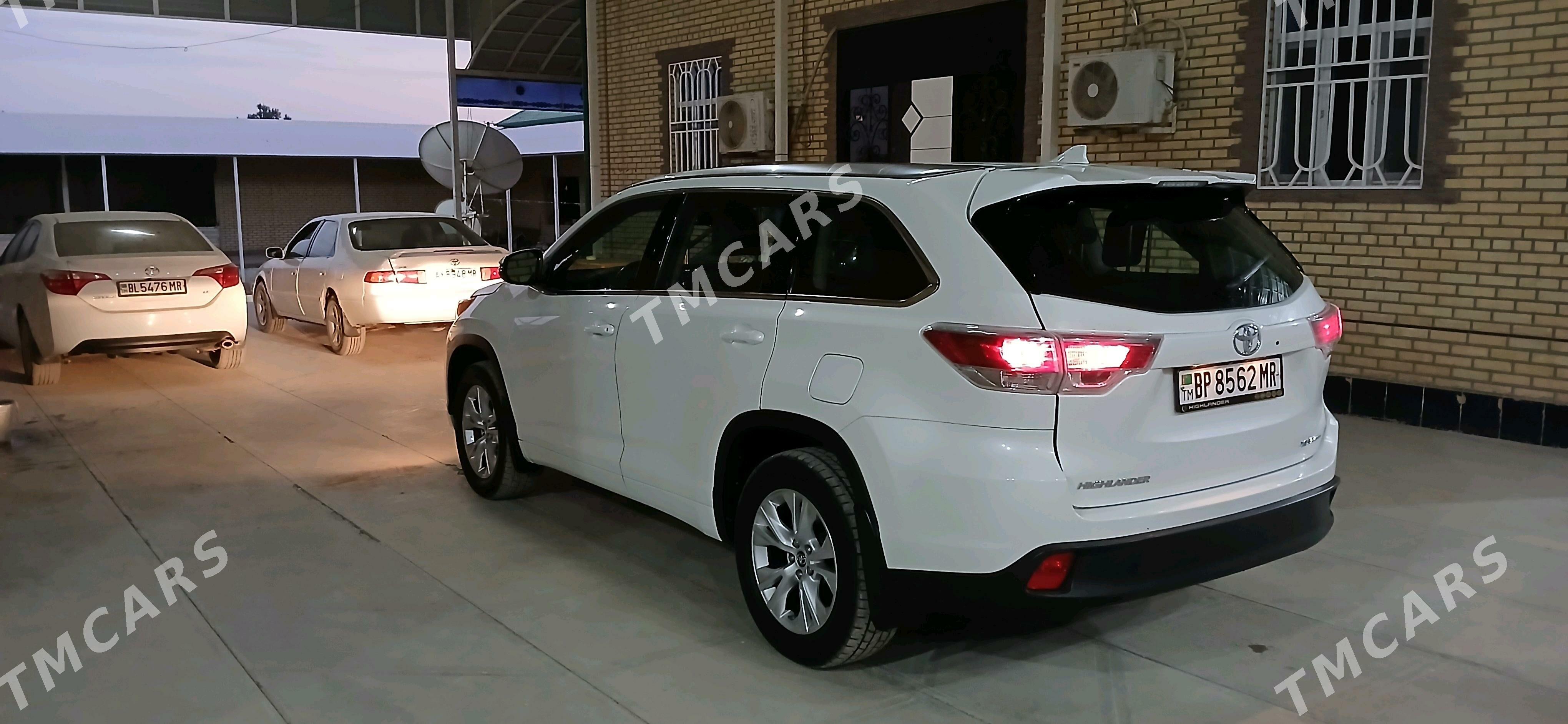 Toyota Highlander 2016 - 410 000 TMT - Сакарчага - img 5