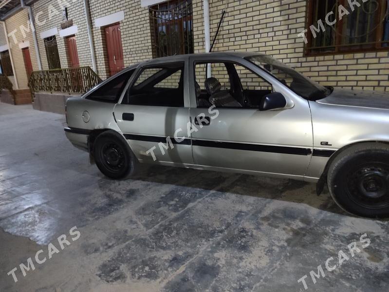 Opel Vectra 1989 - 25 000 TMT - Байрамали - img 3