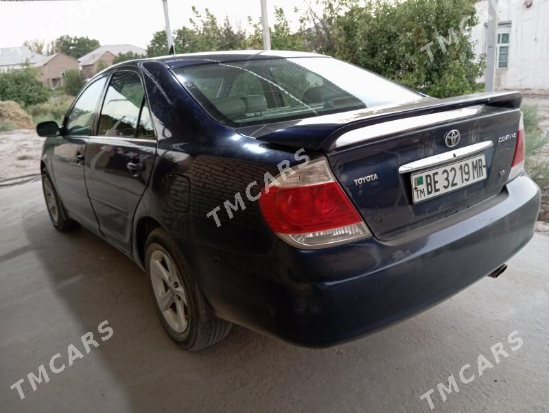 Toyota Camry 2002 - 150 000 TMT - Тагтабазар - img 4