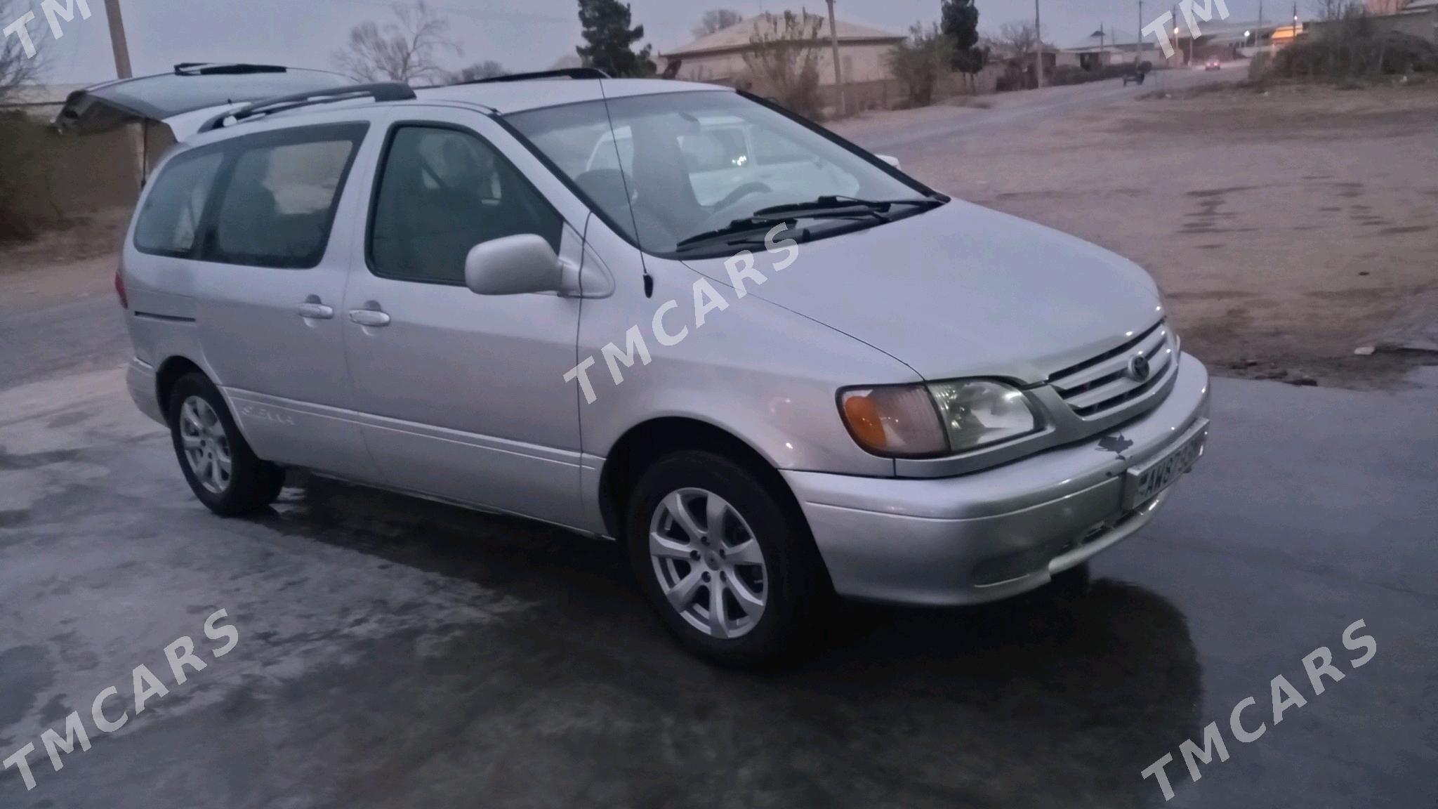 Toyota Sienna 2001 - 100 000 TMT - Mary - img 2