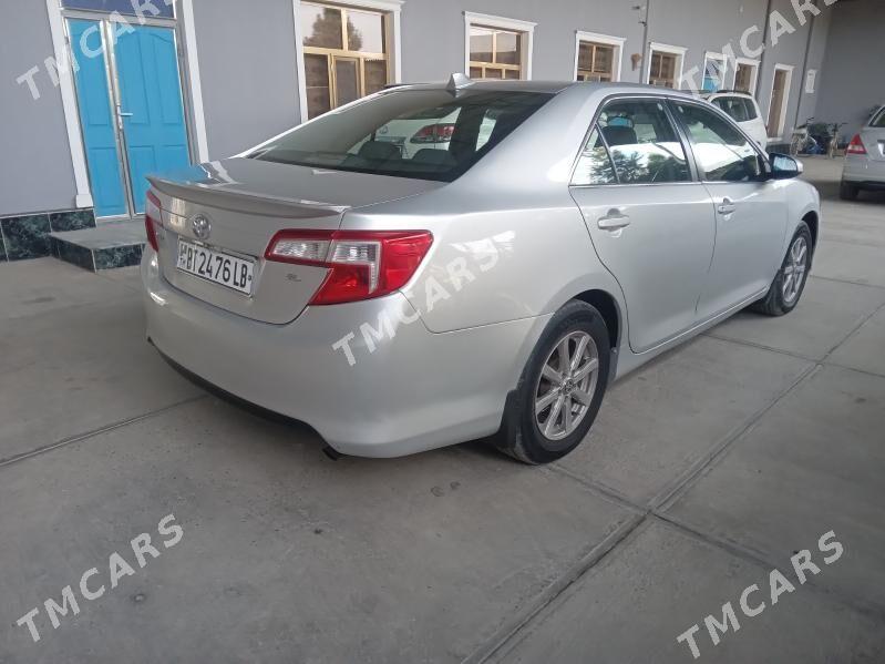 Toyota Camry 2012 - 170 000 TMT - Саят - img 3