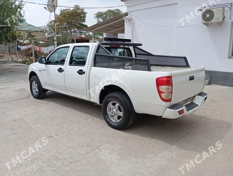 Toyota Hilux 2013 - 110 000 TMT - Кака - img 2