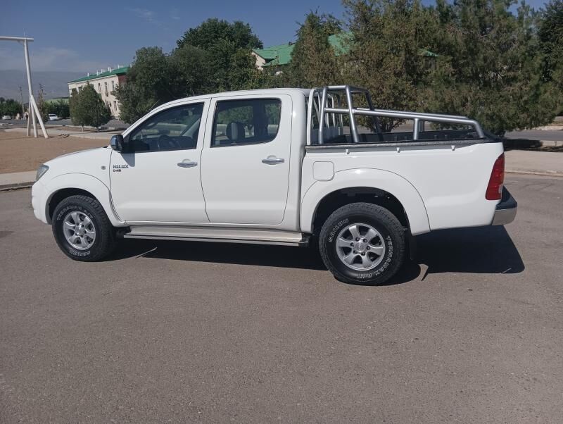 Toyota Hilux 2009 - 250 000 TMT - Хитровка - img 4