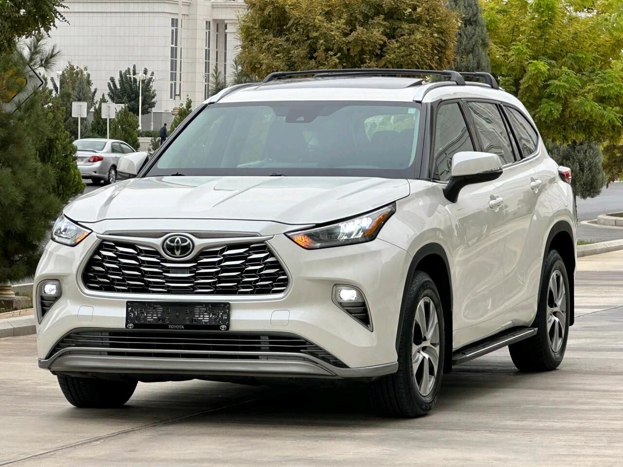 Toyota Highlander 2021 - 595 000 TMT - Aşgabat - img 2