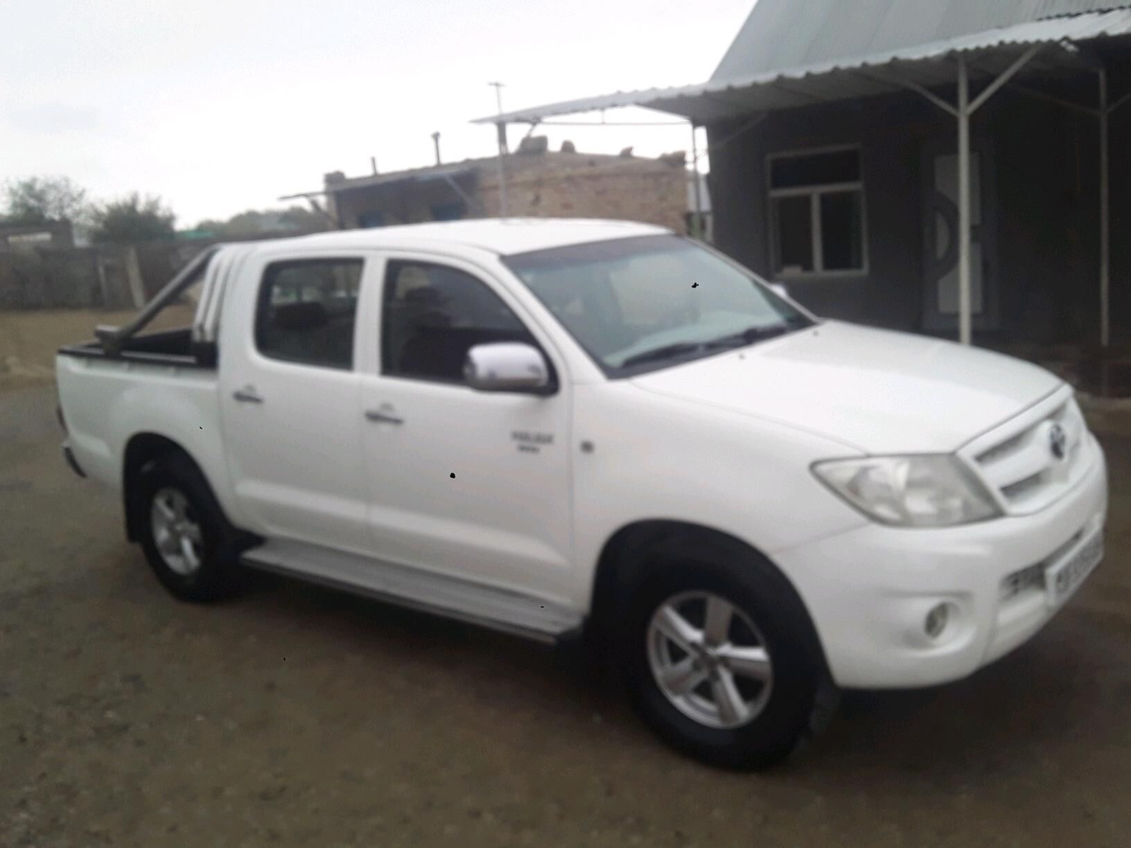 Toyota Hilux 2009 - 180 000 TMT - Гёкдепе - img 4