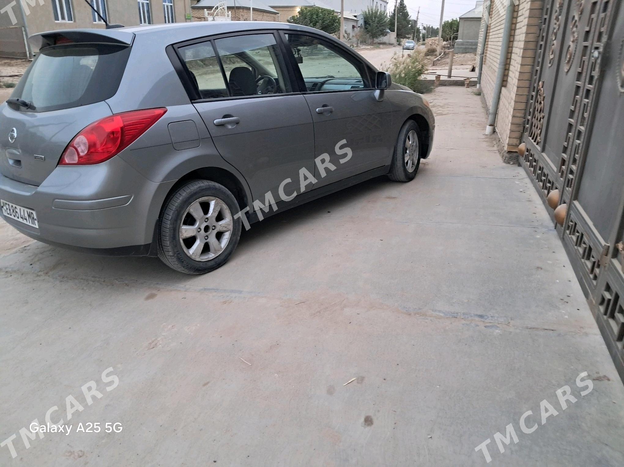 Nissan Versa 2012 - 100 000 TMT - Мары - img 4