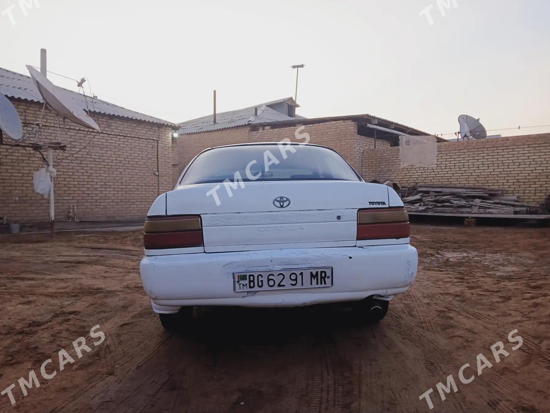 Toyota Corolla 1995 - 30 000 TMT - Векильбазар - img 3