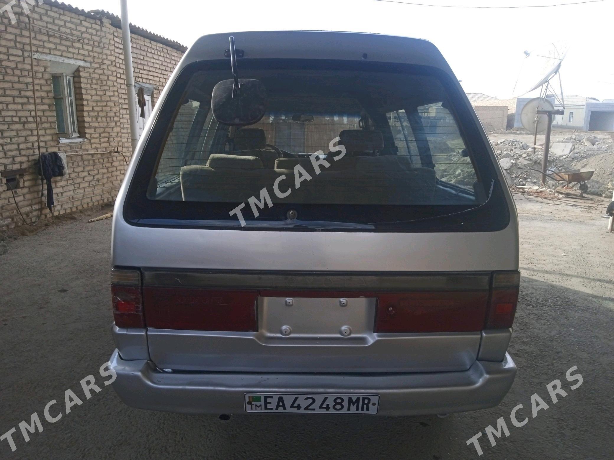 Toyota Town Ace 1990 - 26 000 TMT - Мары - img 4