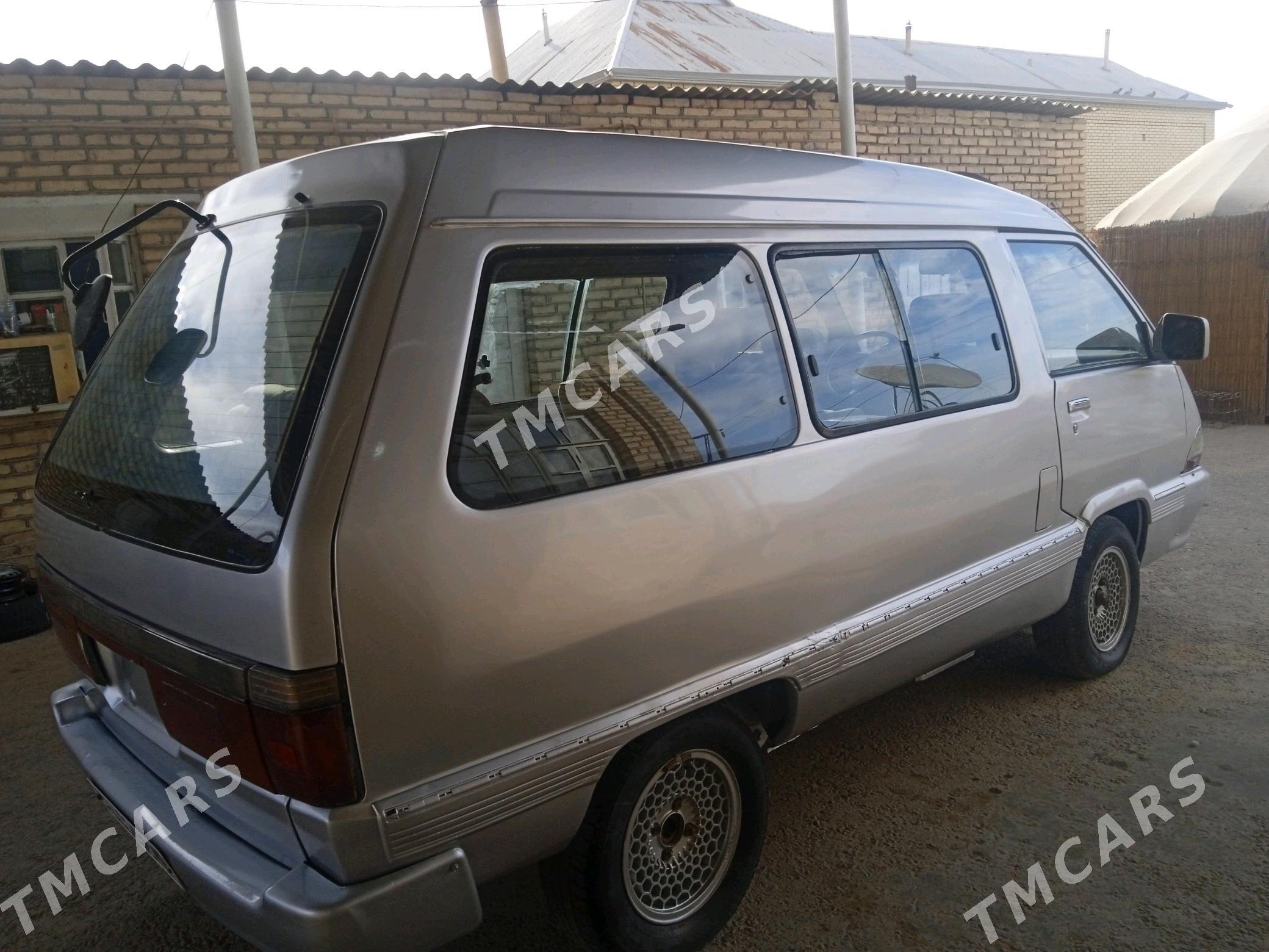 Toyota Town Ace 1990 - 26 000 TMT - Мары - img 5