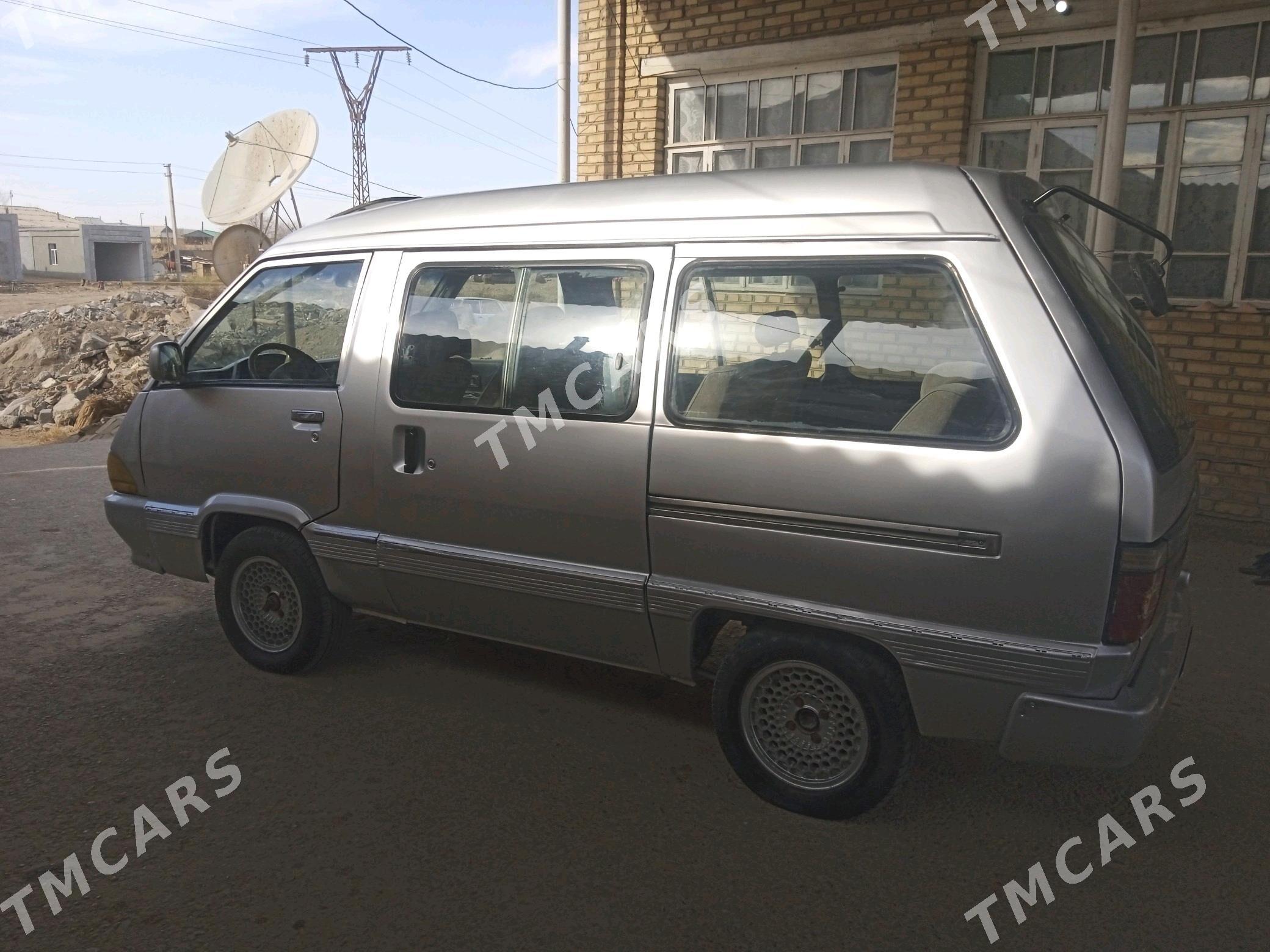 Toyota Town Ace 1990 - 26 000 TMT - Мары - img 6