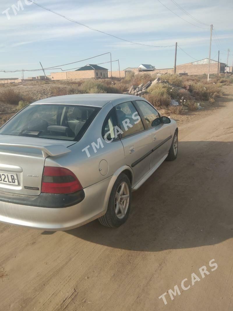 Opel Vectra 1998 - 50 000 TMT - Сейди - img 2