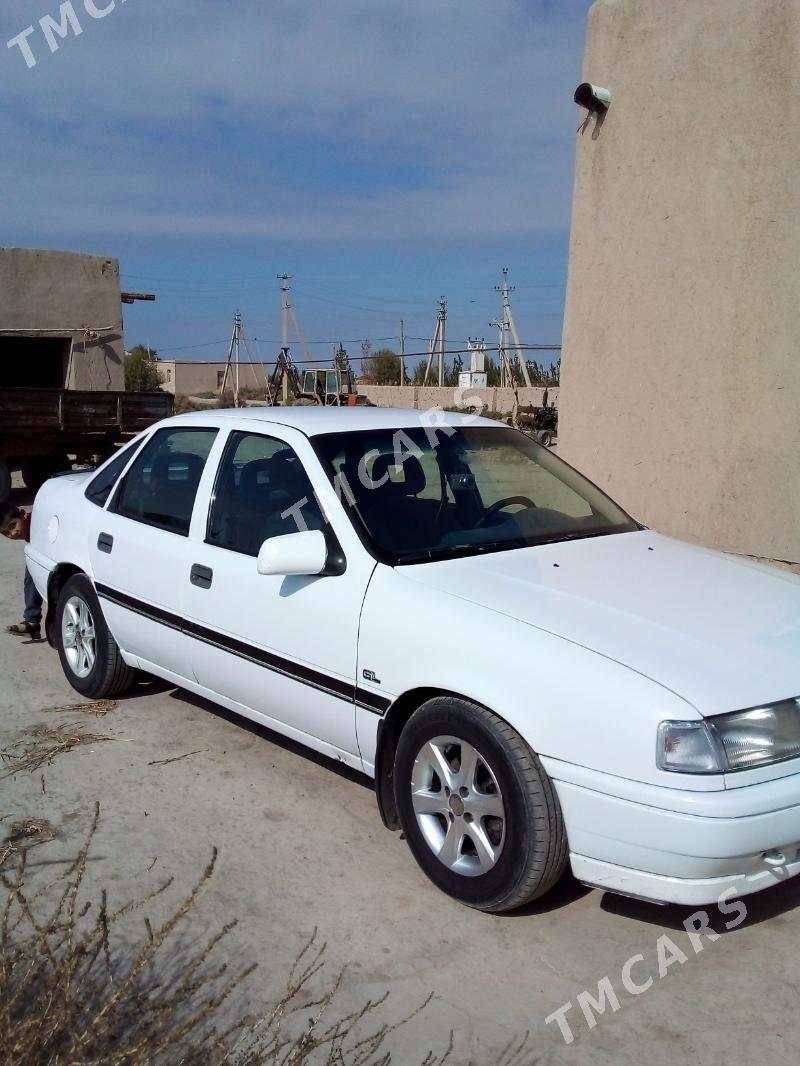 Opel Vectra 1991 - 34 000 TMT - Гурбансолтан Едже - img 3