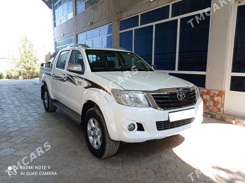 Toyota Hilux 2015 - 360 000 TMT - Керки - img 4