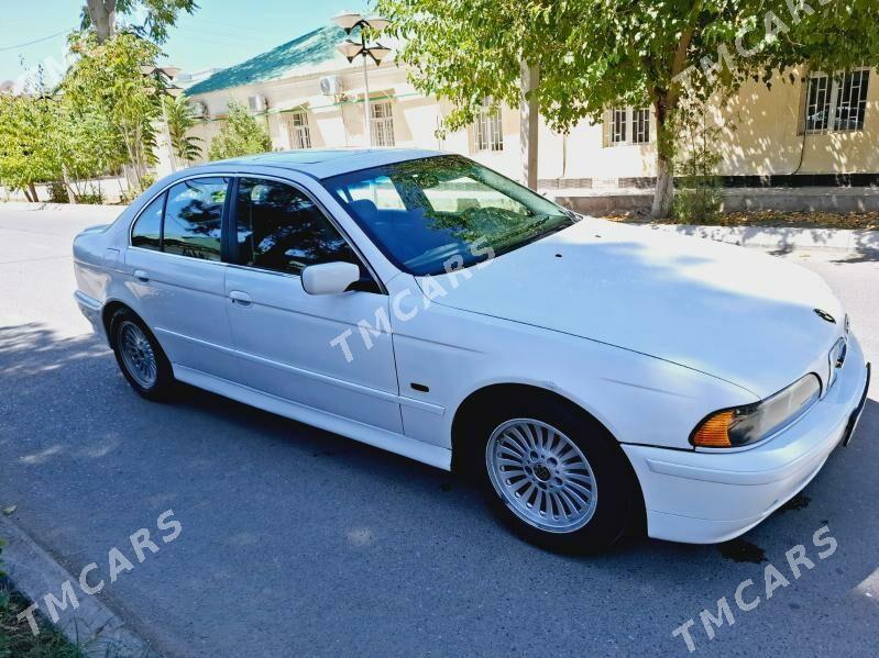 BMW E39 2002 - 110 000 TMT - Aşgabat - img 2