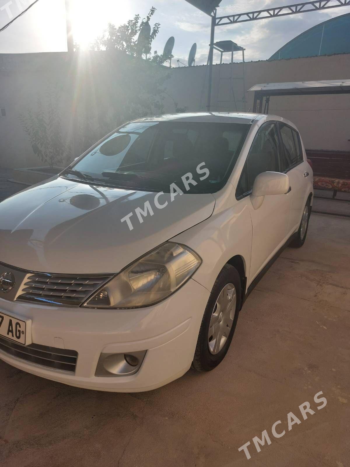 Nissan Versa 2010 - 108 000 TMT - Büzmeýin - img 6