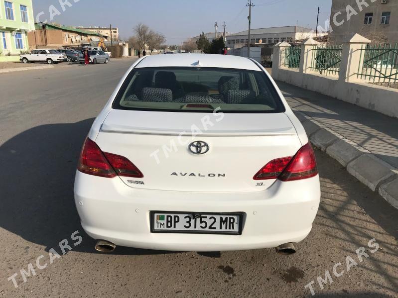 Toyota Avalon 2005 - 125 000 TMT - Байрамали - img 3