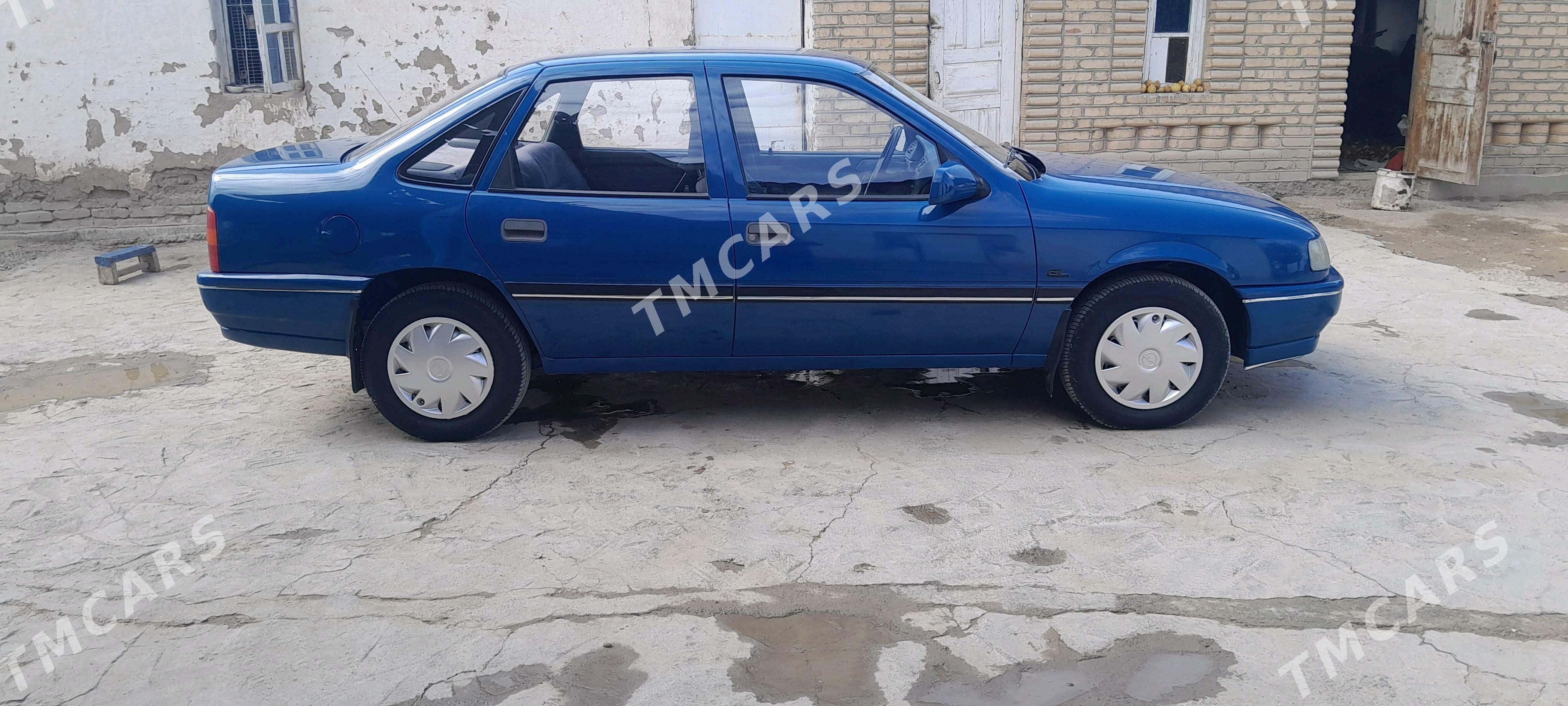 Opel Vectra 1989 - 35 000 TMT - Mary - img 3