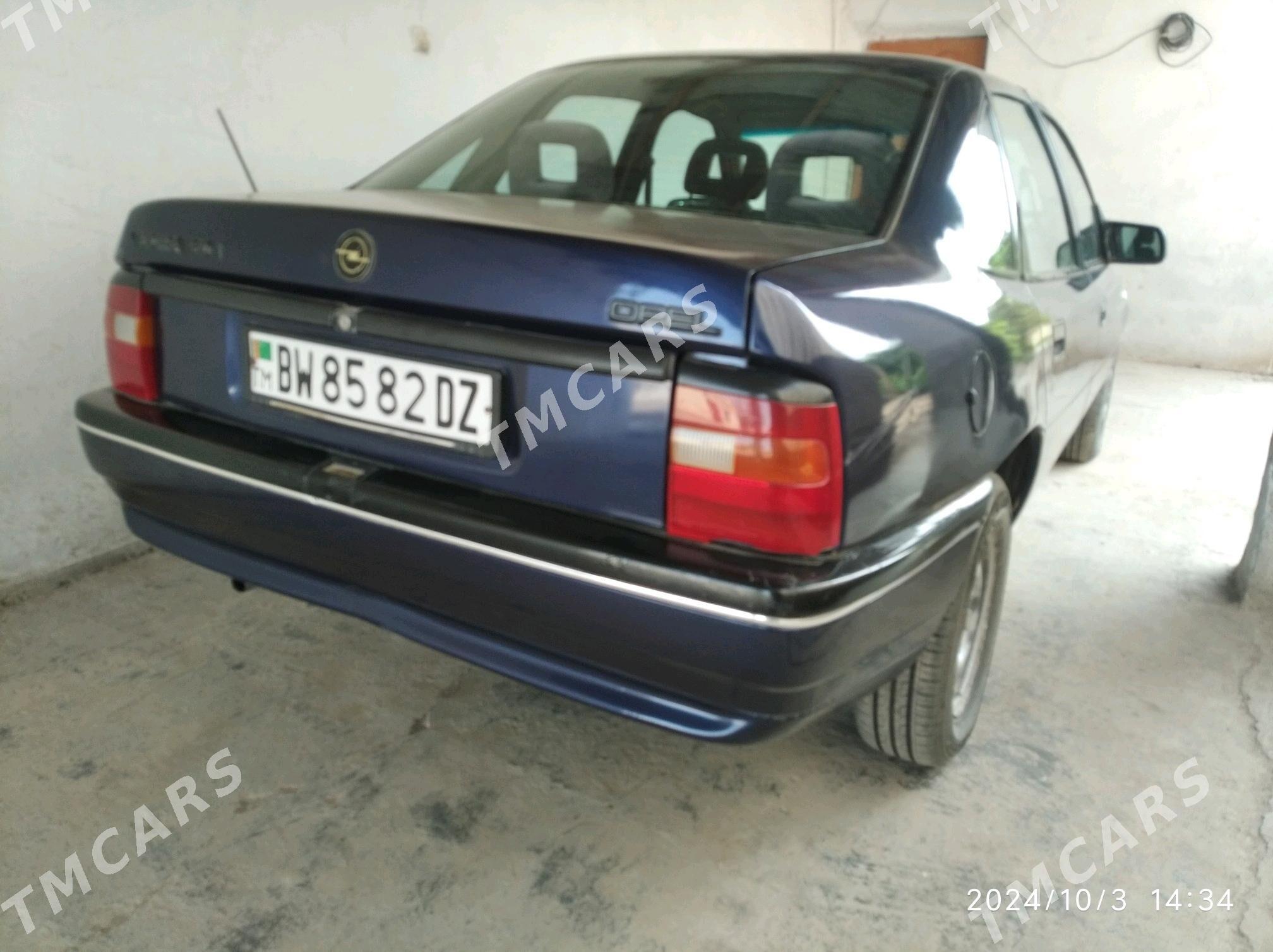 Opel Vectra 1992 - 33 000 TMT - Гурбансолтан Едже - img 2