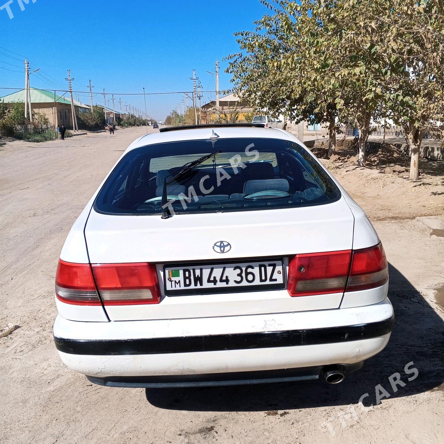 Toyota Carina 1995 - 56 000 TMT - Дашогуз - img 3