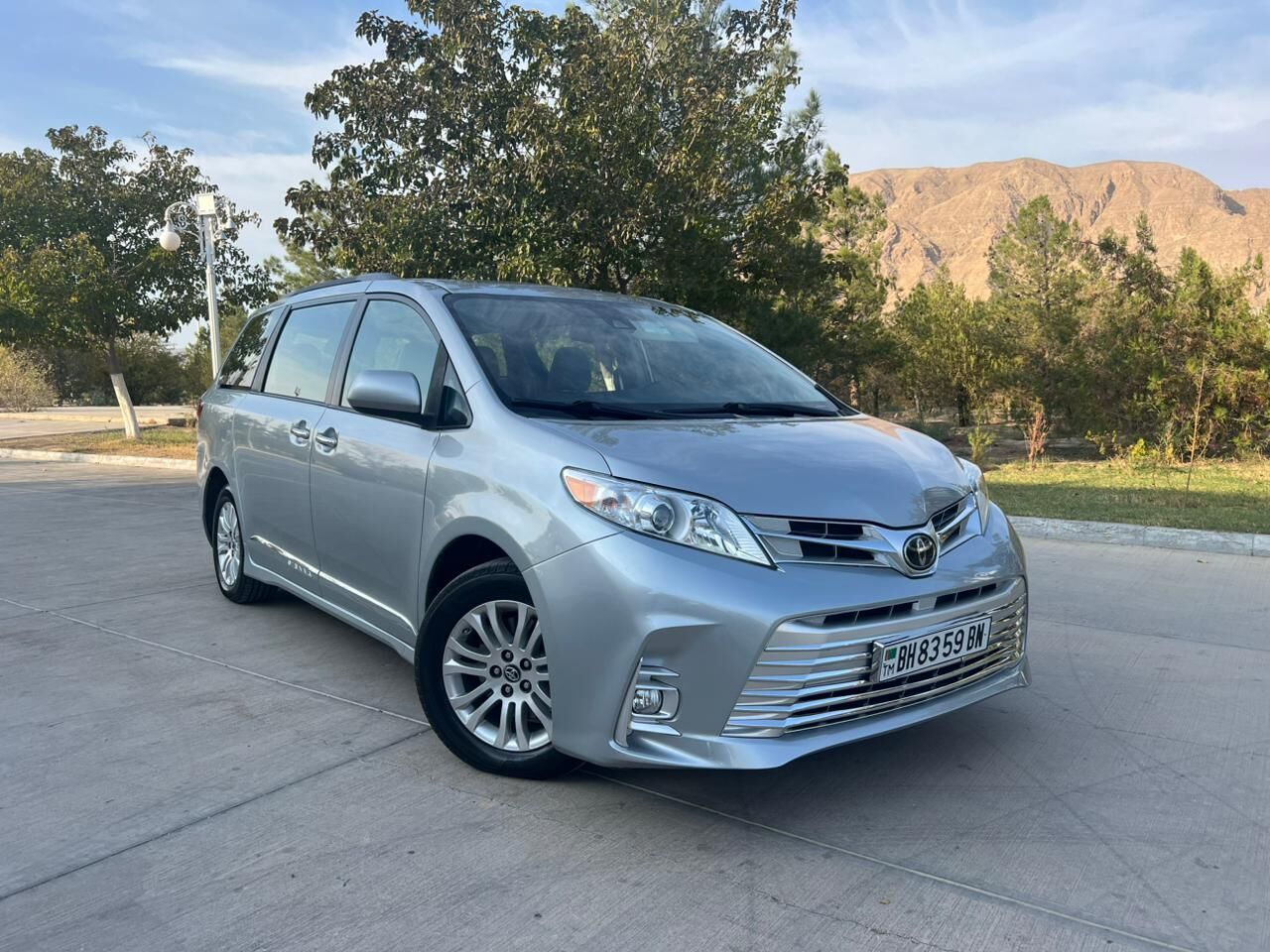 Toyota Sienna 2019 - 490 000 TMT - Балканабат - img 5