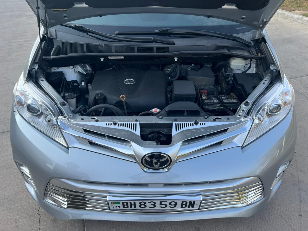 Toyota Sienna 2019 - 490 000 TMT - Balkanabat - img 9