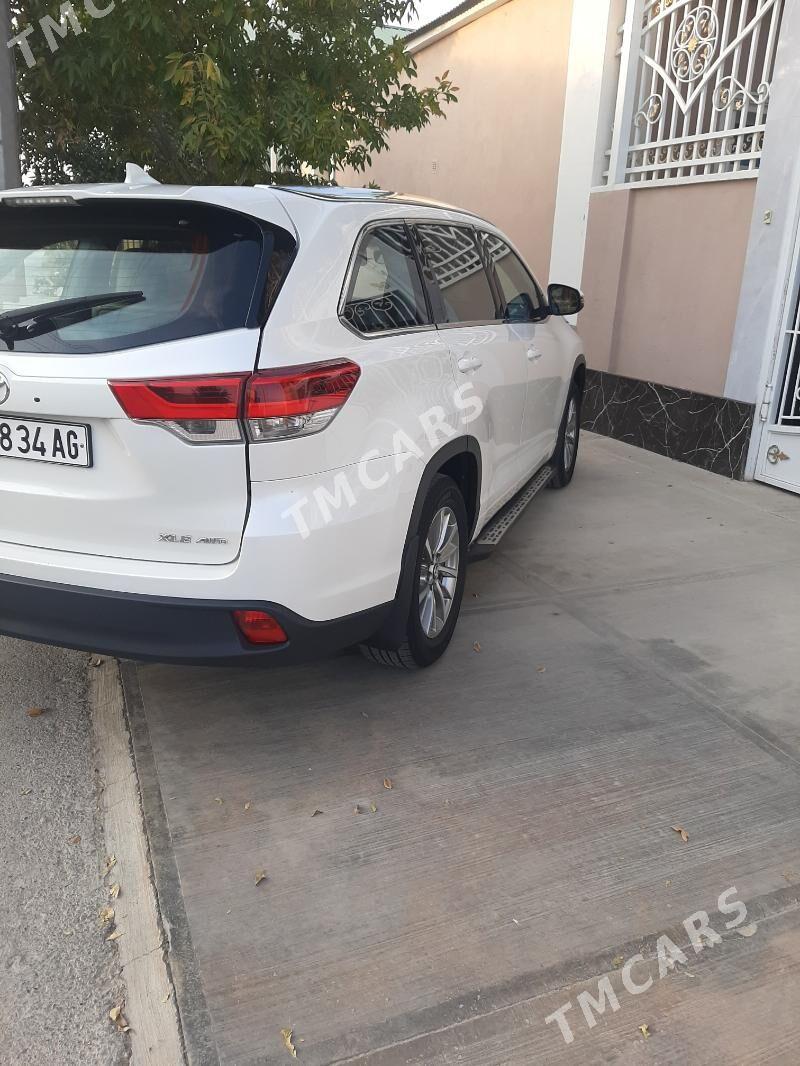 Toyota Highlander 2018 - 500 000 TMT - Aşgabat - img 2