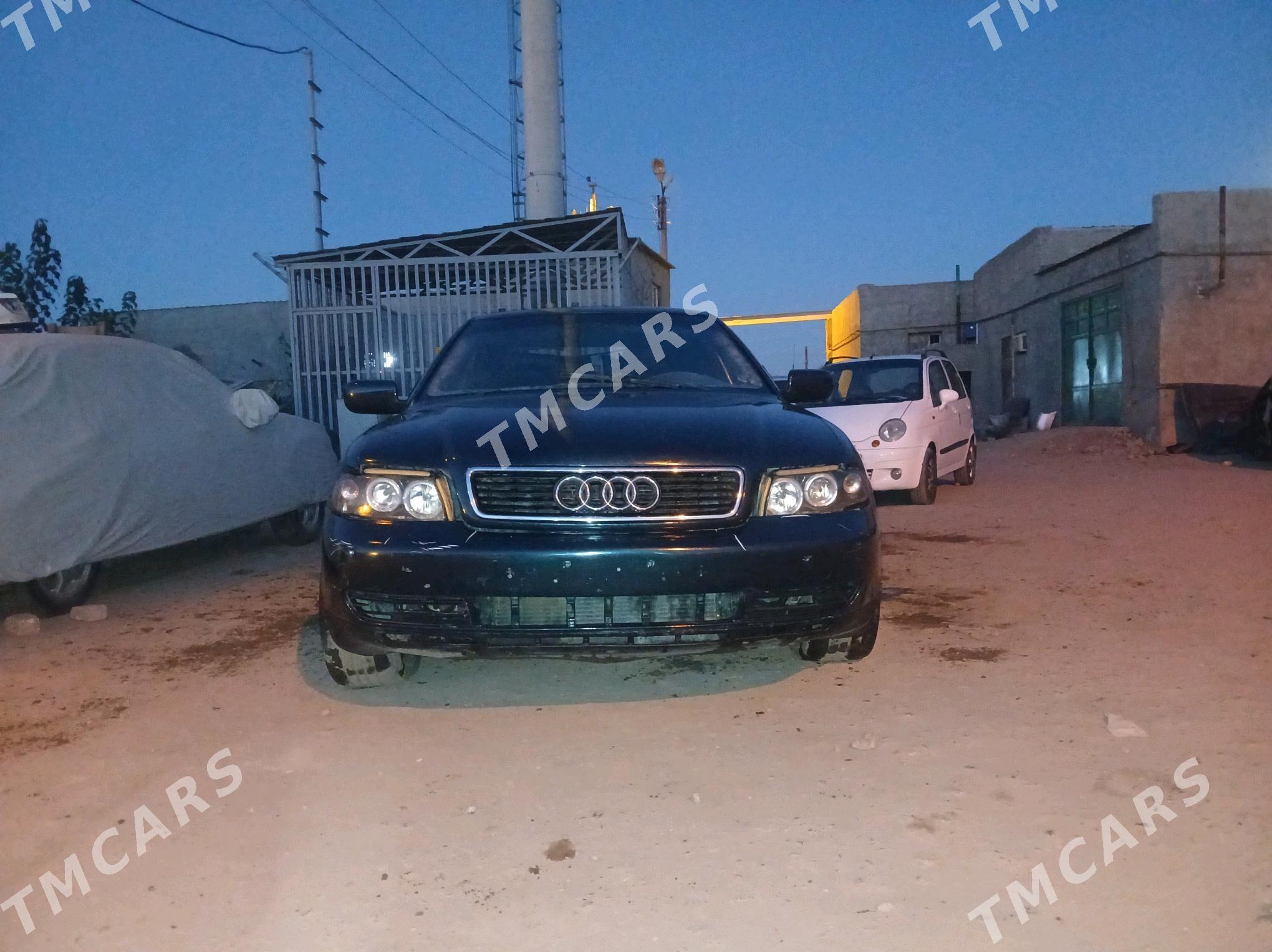 Audi A4 1998 - 30 000 TMT - Дашогуз - img 3