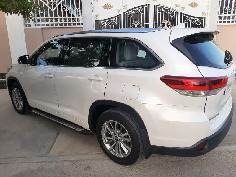 Toyota Highlander 2018 - 500 000 TMT - Aşgabat - img 4